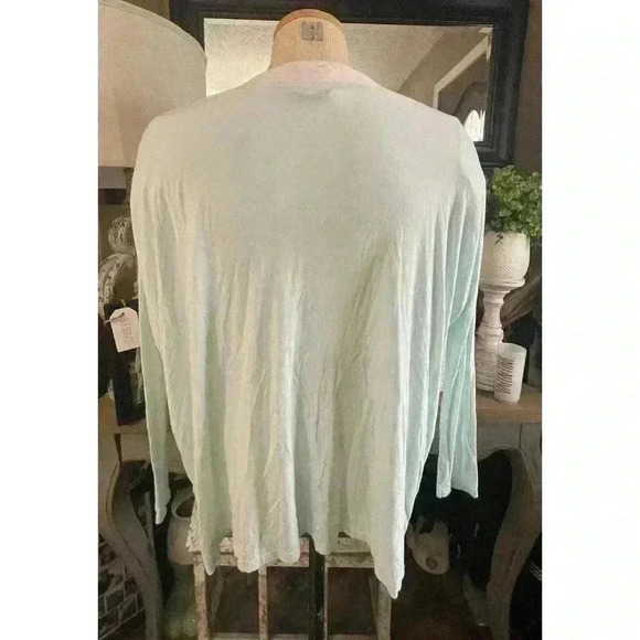 Piko 1988 Womens Size Medium Mint Green Oversized Stretch Bamboo Blend Shirt Top - Picture 2 of 2
